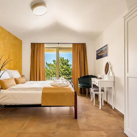 Pinaza B Villa Vrbnik (Primorje-Gorski Kotar)