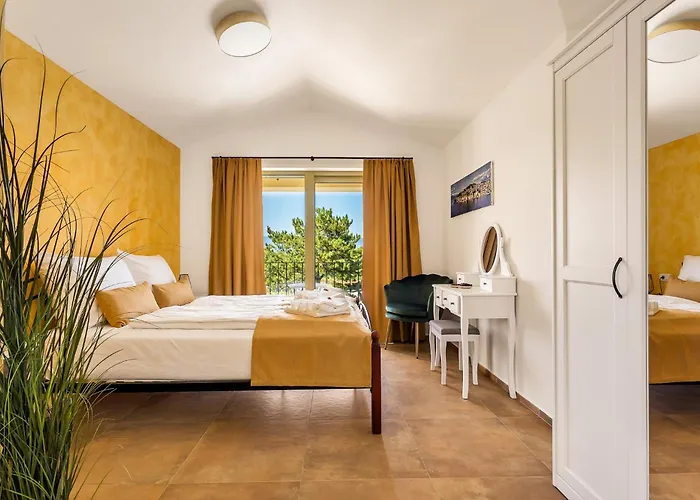 Pinaza B Villa Vrbnik (Primorje-Gorski Kotar)