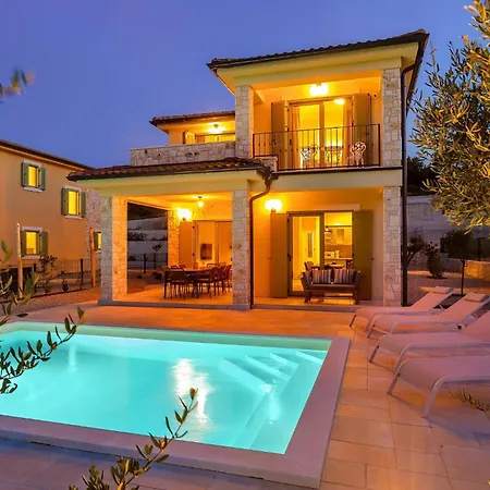 Pinaza B Vrbnik (Primorje-Gorski Kotar)