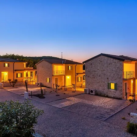 Villa Pinaza B