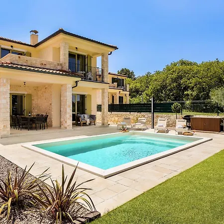 Pinaza B Vrbnik (Primorje-Gorski Kotar)