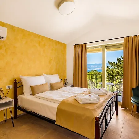 Pinaza B * Vrbnik (Primorje-Gorski Kotar)