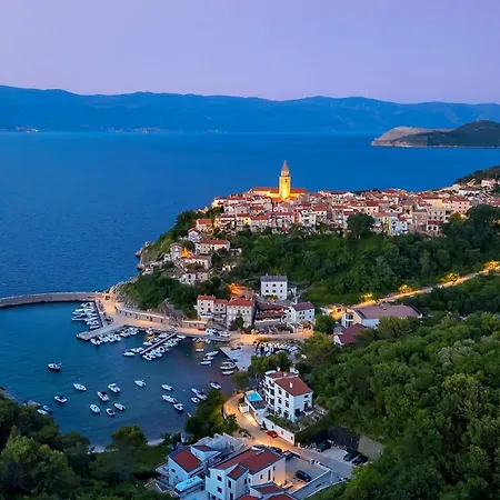Pinaza B Villa Vrbnik (Primorje-Gorski Kotar)